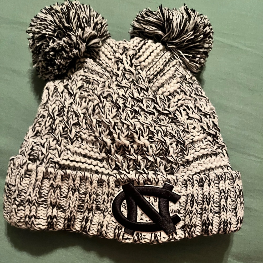 Fun double pom-pom North Carolina embroidered winter beanie furlining super cute